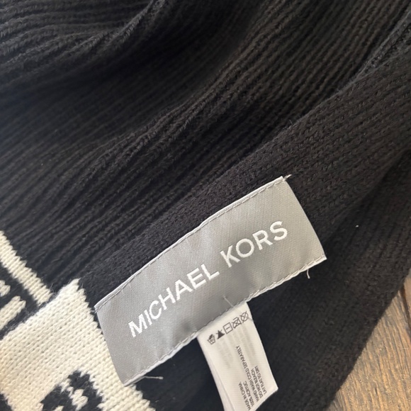 NWT Michael Kors Scarf - Picture 4 of 4